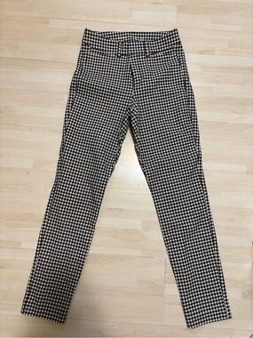 Old Navy Black and White Houndstooth Skinny Pants